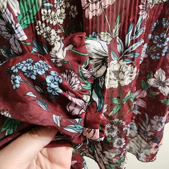 TOPSHOP Floral Ruffle Neck Blouse Dark Red Size 8 - Picture 7 of 11